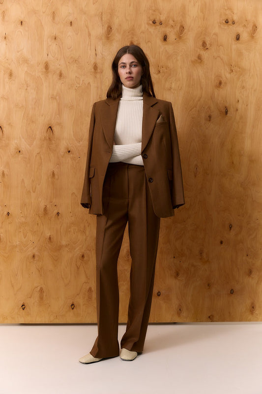 Camel suit in Wool and Cashmere
