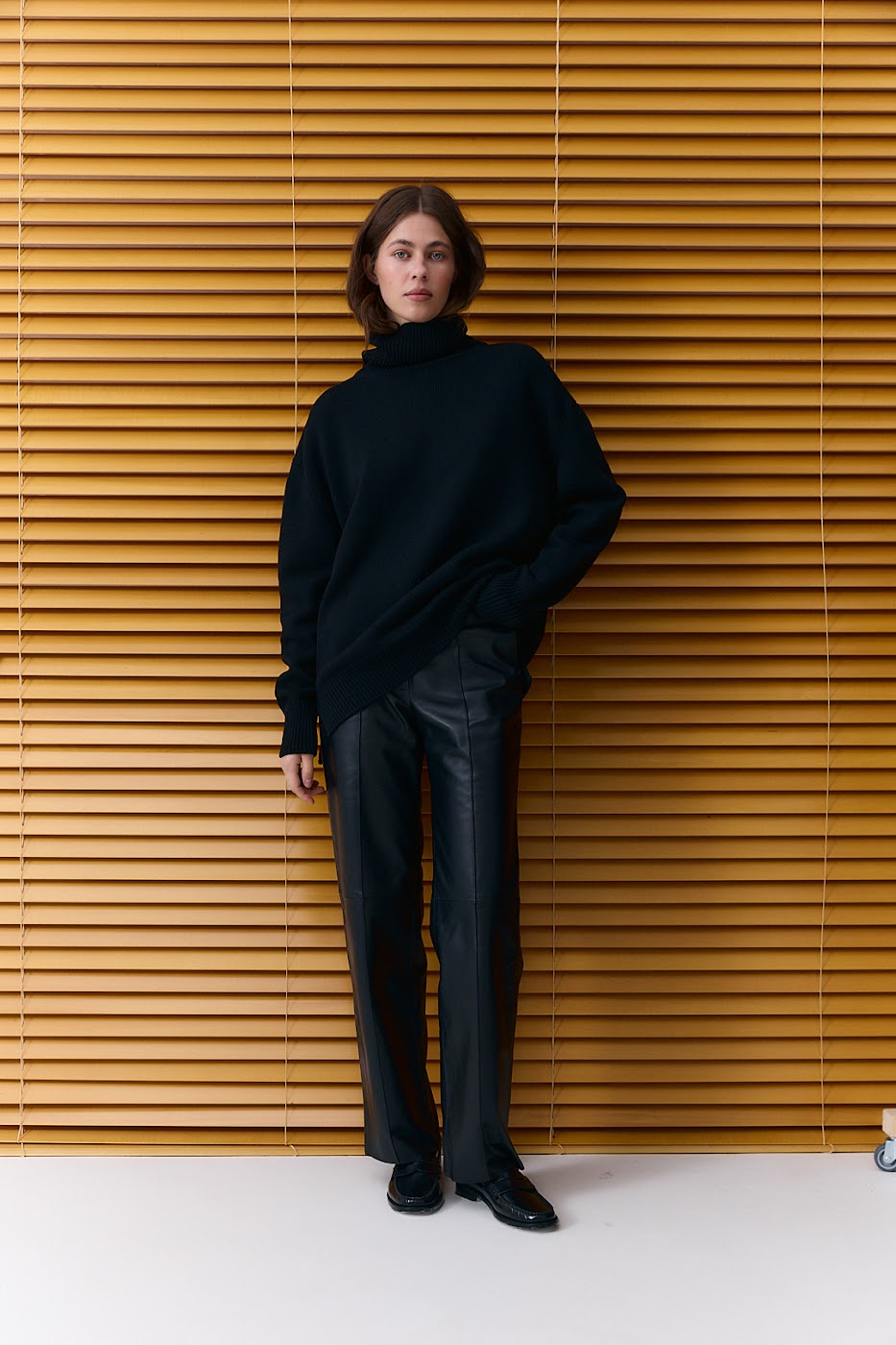 Black pants in Leather