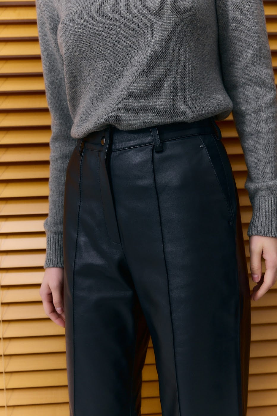 Black pants in Leather