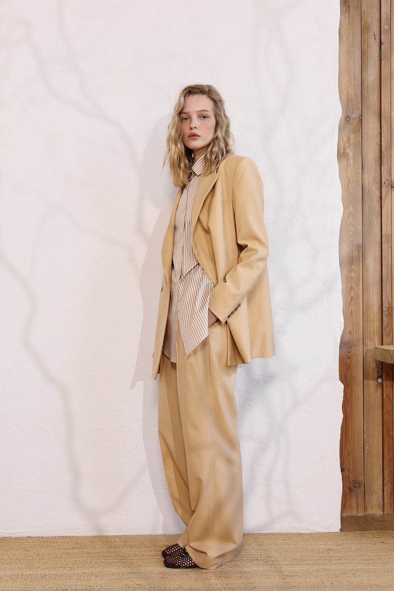 Caramel suit in light Wool