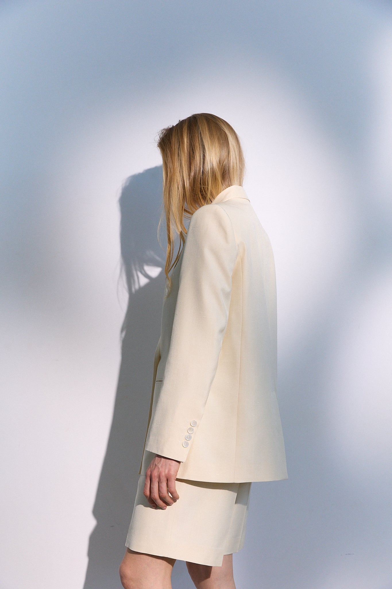 A refined two-piece suit in Silk