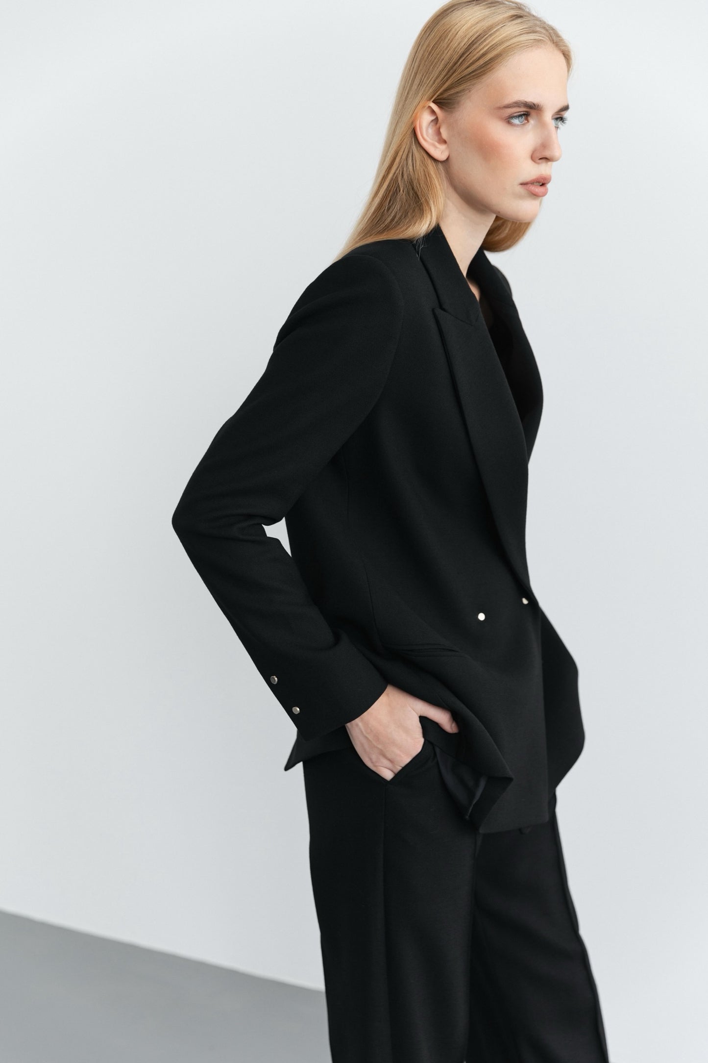 Black suit in Wool